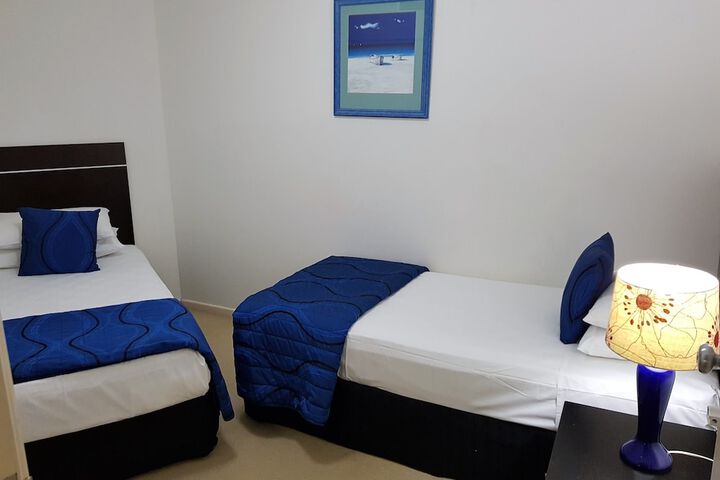 Room 12 of 87
