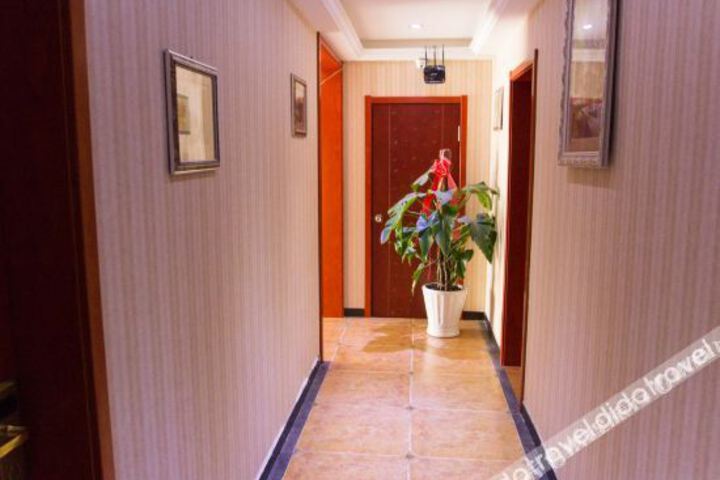Hotel Interior 5 of 16