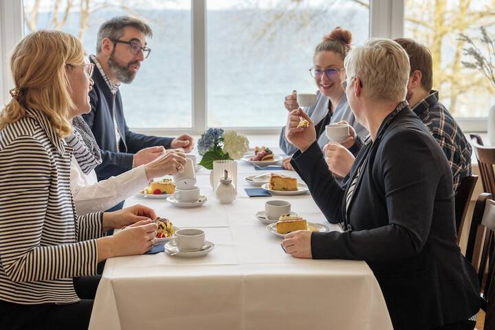 Dining 91 of 121