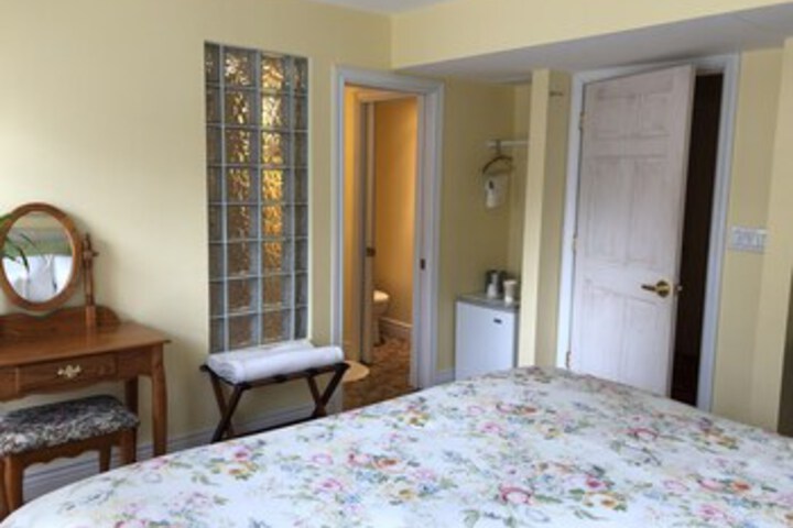 Room 107 of 111