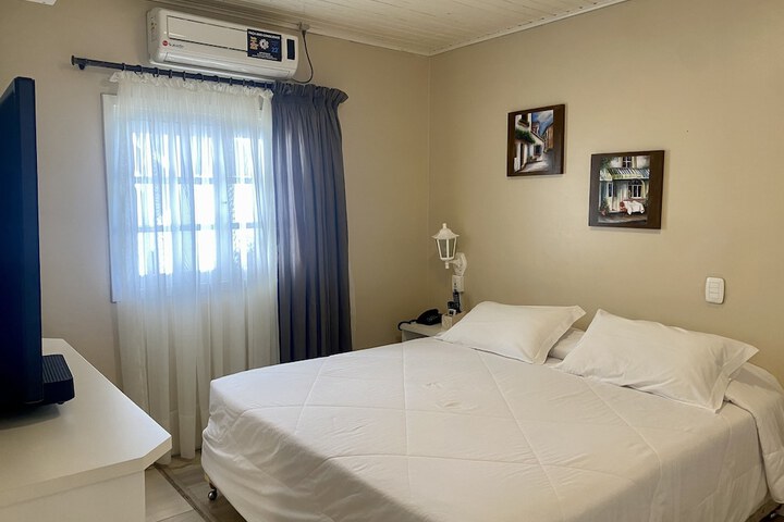 Room 35 of 74