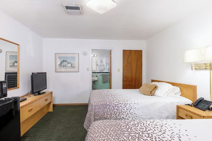 Room 2 of 7