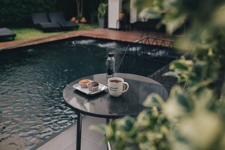 Breakfast/Coffee Service 62 of 74