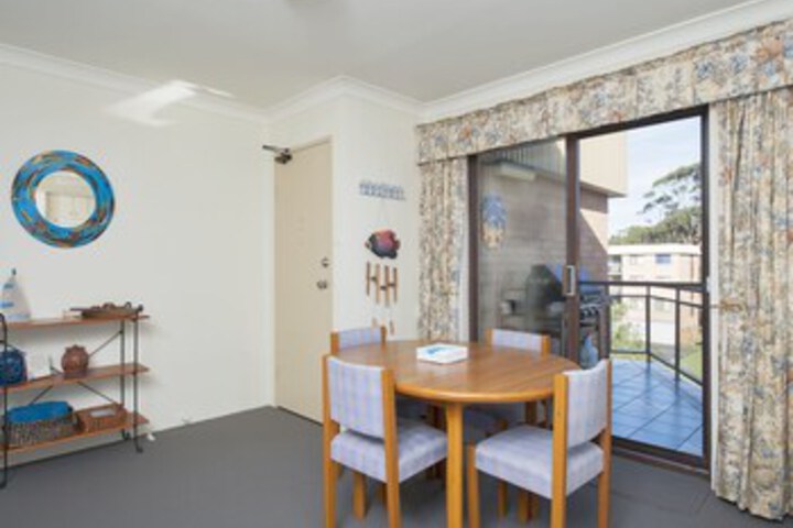 Room 9 of 21
