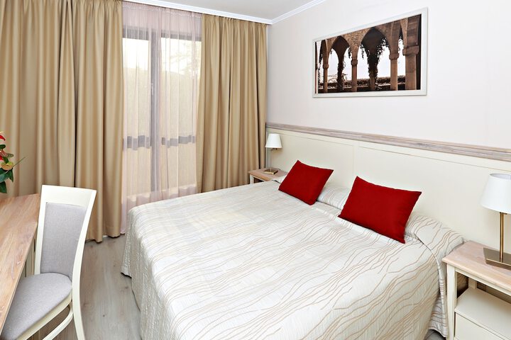 Room 7 of 72