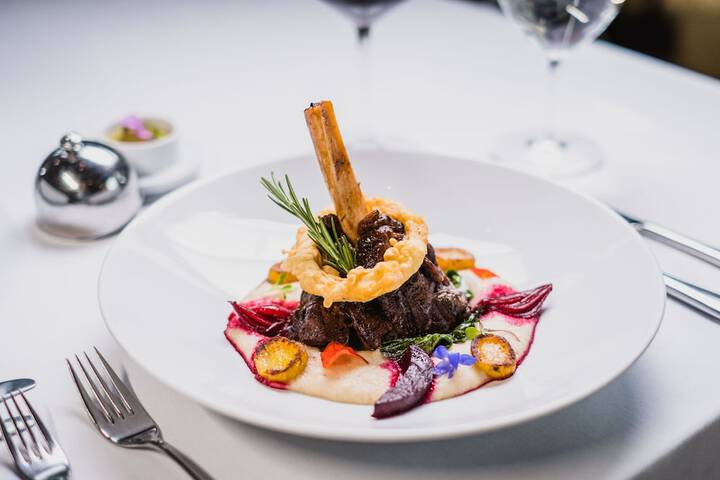Dining 94 of 147