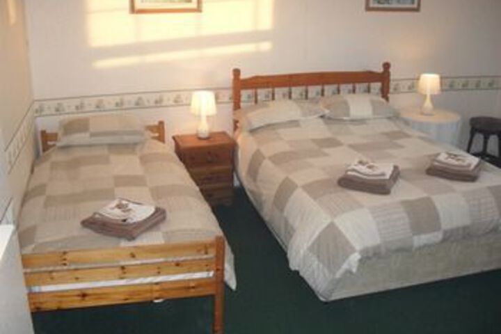 Room 7 of 14