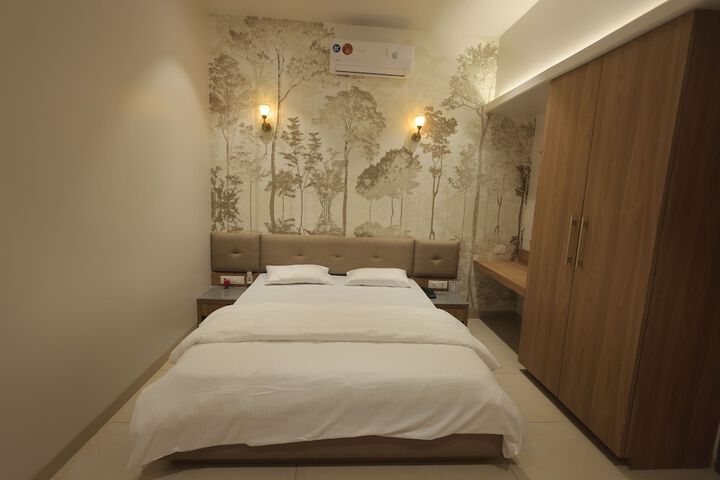 Room 15 of 65