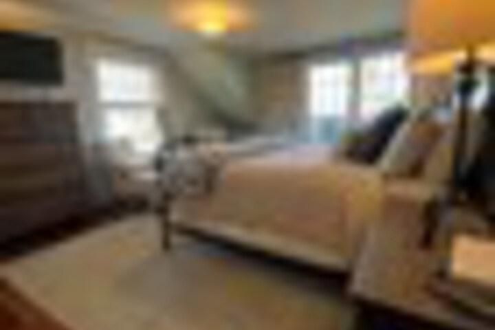 Room 50 of 297