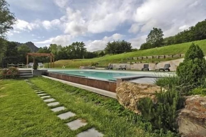 Pool 23 of 46