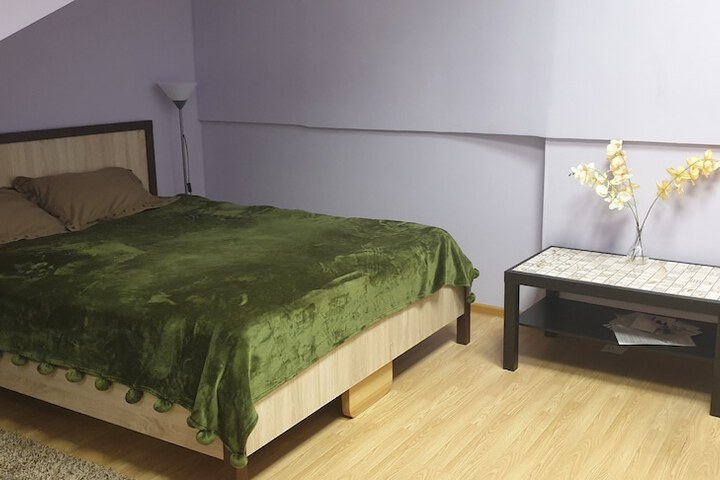 Room 2 of 29