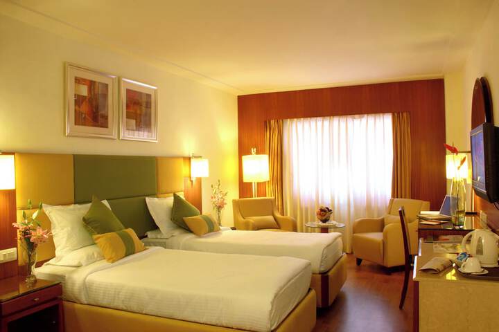 Room 7 of 30