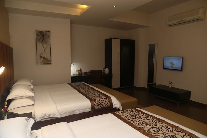 Room 7 of 49