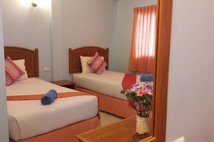 Room 13 of 53
