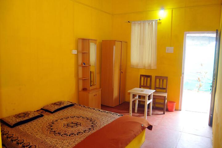 Room 3 of 5