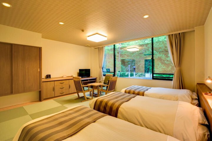 Room 7 of 35