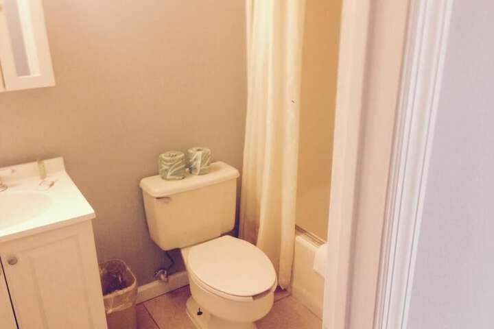 Room 6 of 19