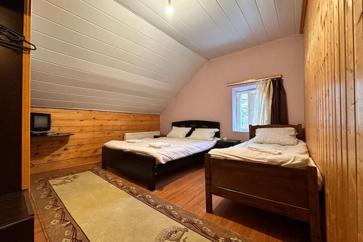 Room 15 of 32