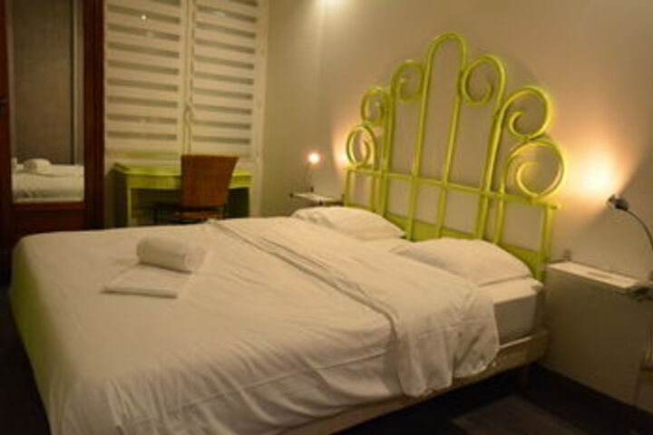 Room 10 of 21