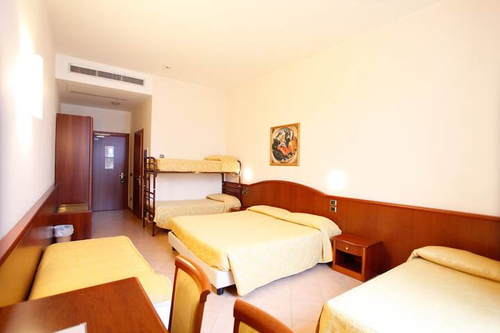 Room 13 of 74