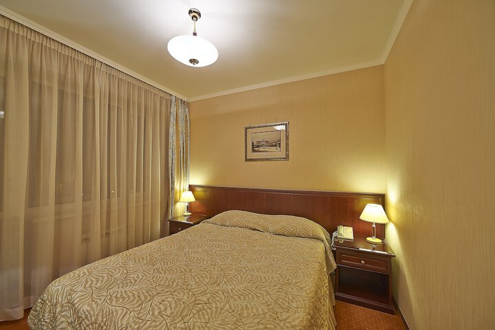 Room 12 of 43