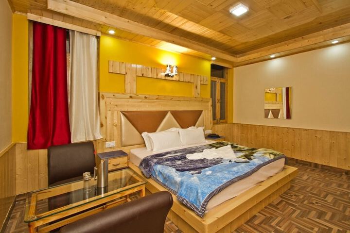 Room 6 of 6