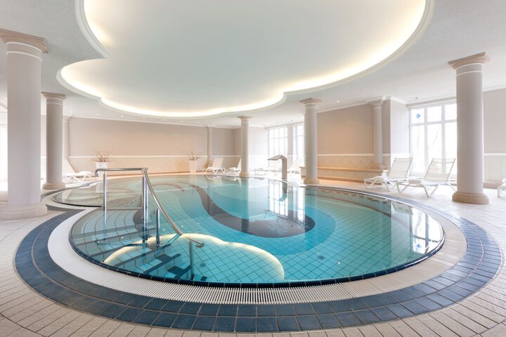 Hotel with Pool