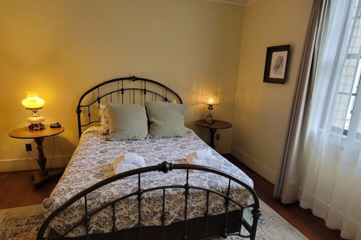 Room 10 of 44