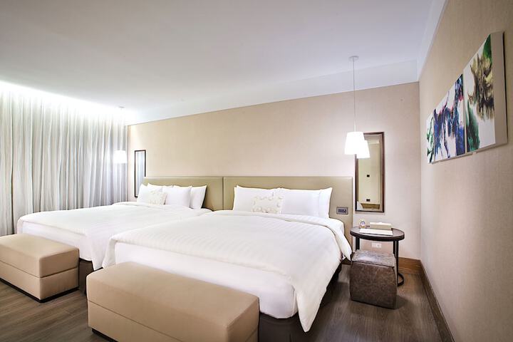 Room 8 of 97