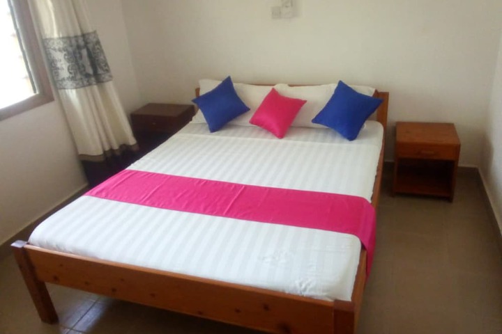 Room 16 of 37