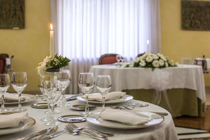Ballroom/Hall 18 of 29