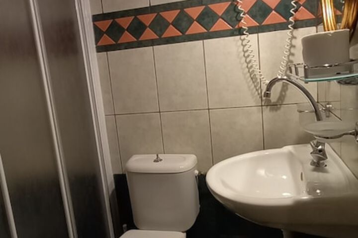 Room 26 of 46