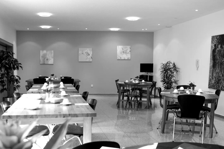 Dining 18 of 18
