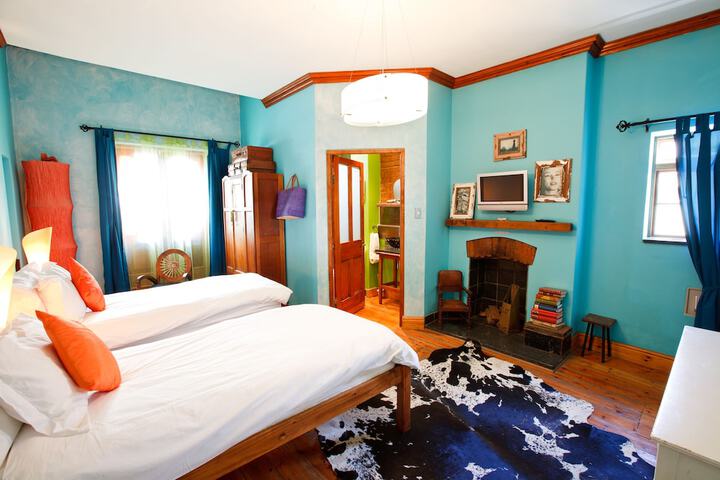 Room 14 of 32
