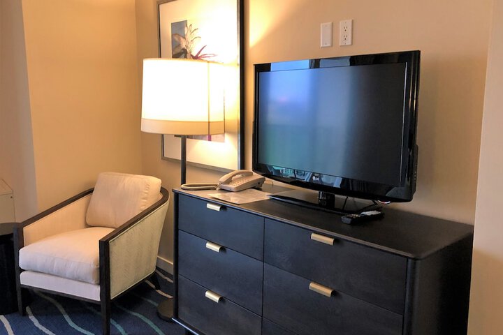 Room 55 of 213