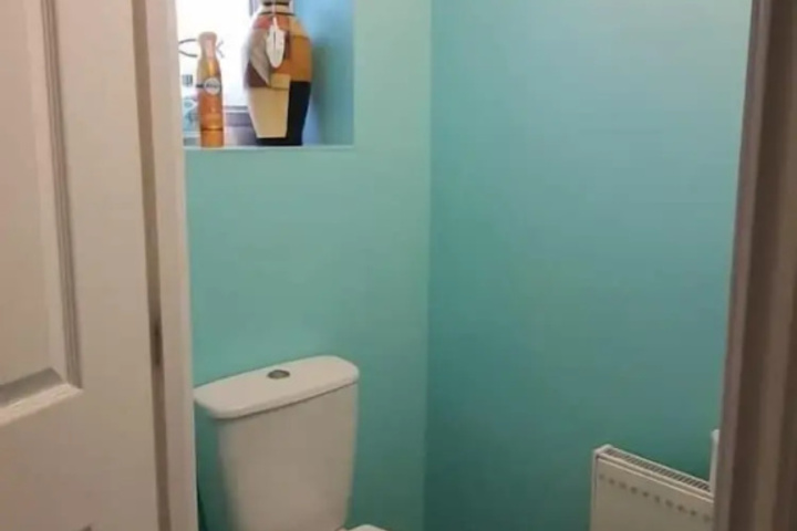 Room 9 of 14
