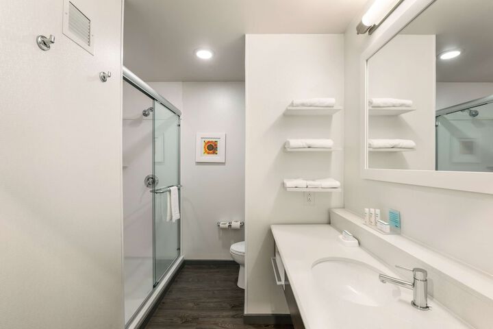 Room 20 of 32