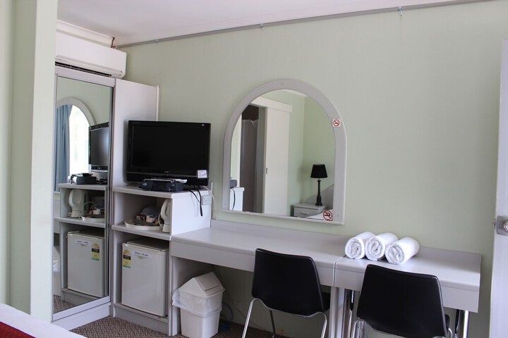 Room 12 of 48