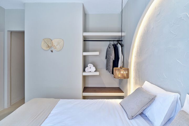 Room 5 of 44