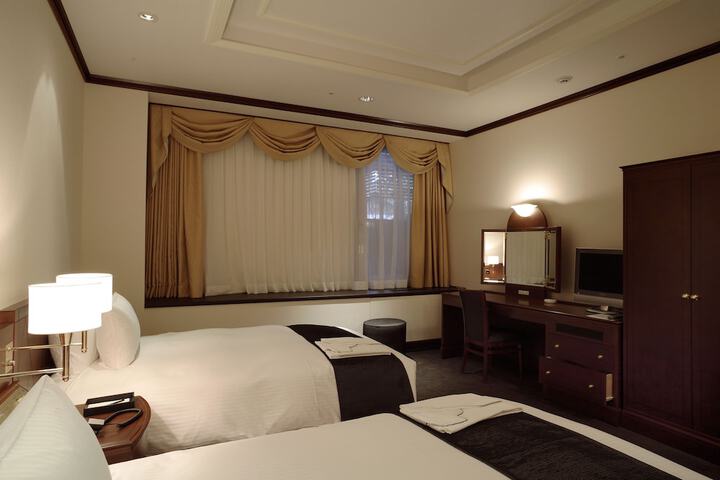 Room 25 of 133