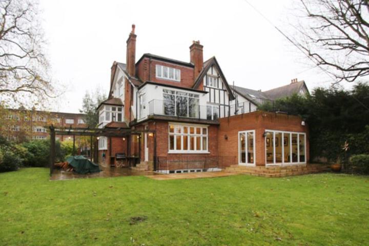 Veeve Spacious 6 Bed Family Home Bristol Gardens Putney