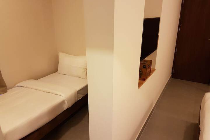 Room 9 of 50