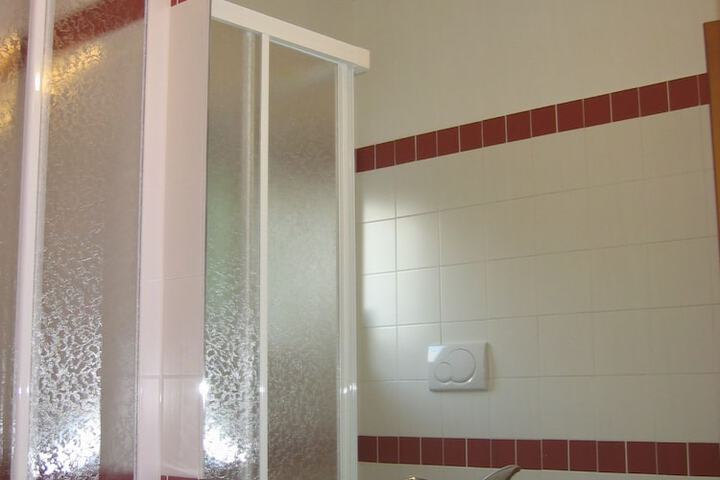 Room 6 of 31