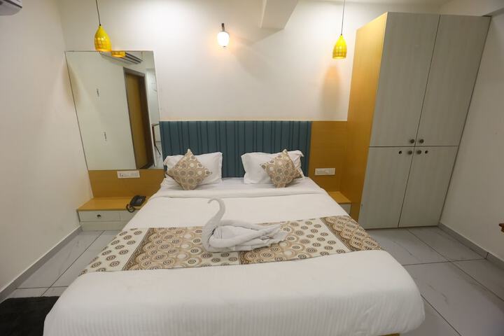 Room 54 of 68