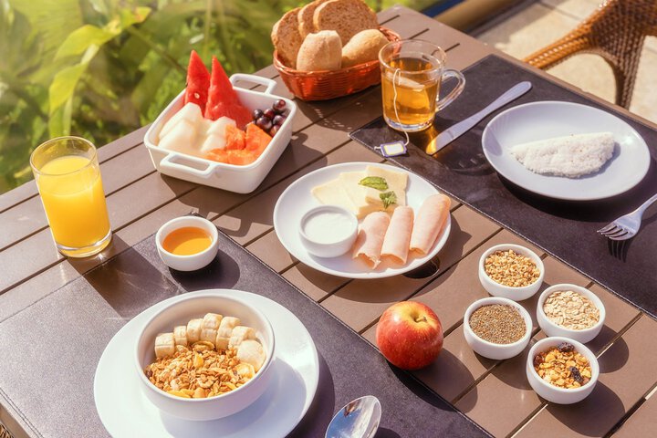 Breakfast/Coffee Service 60 of 69