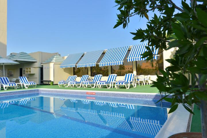 Hotel Pool