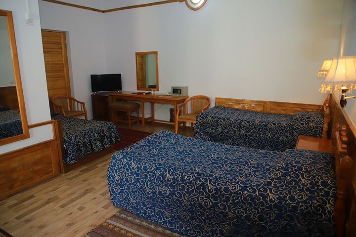 Room 6 of 91