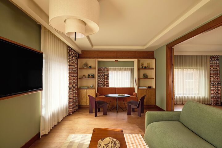 Room 29 of 66