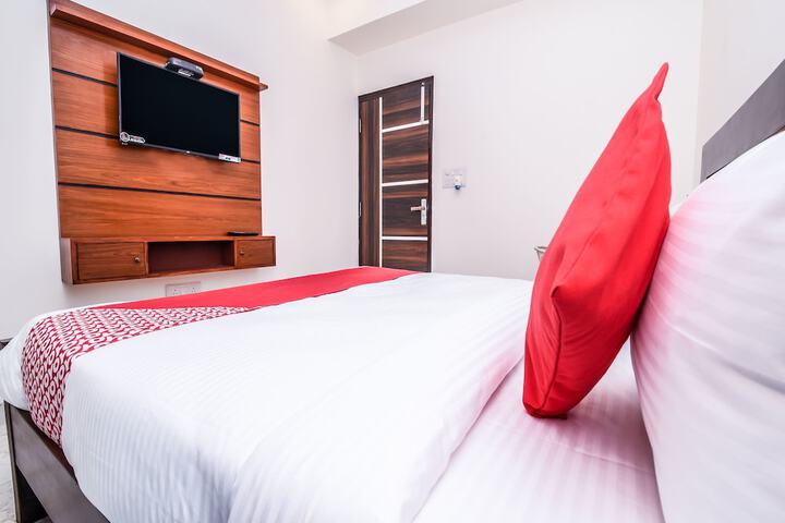 Room 15 of 18