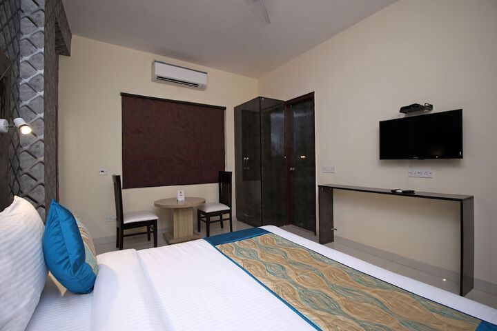 Room 14 of 22